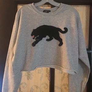 Gray cropped long-sleeved panther sweatshirt